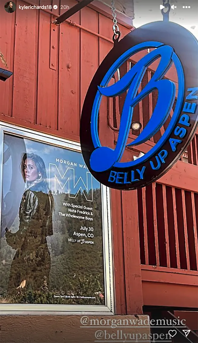 Wade realizó un concierto en Belly Up en Aspen, Colorado, el domingo por la noche, y Richards estuvo presente para documentarlo.