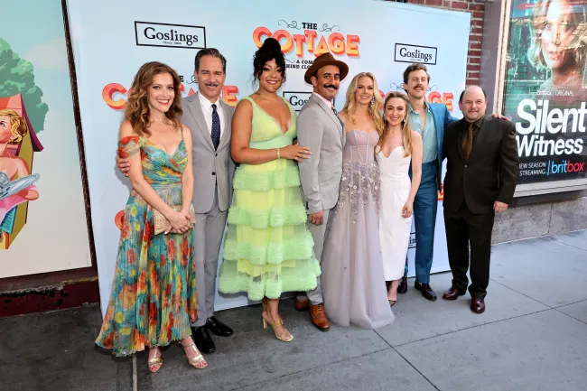 El elenco incluye a la estrella de “Will & Grace” Eric McCormack, Lilli Cooper, Laura Bell Bundy y más.