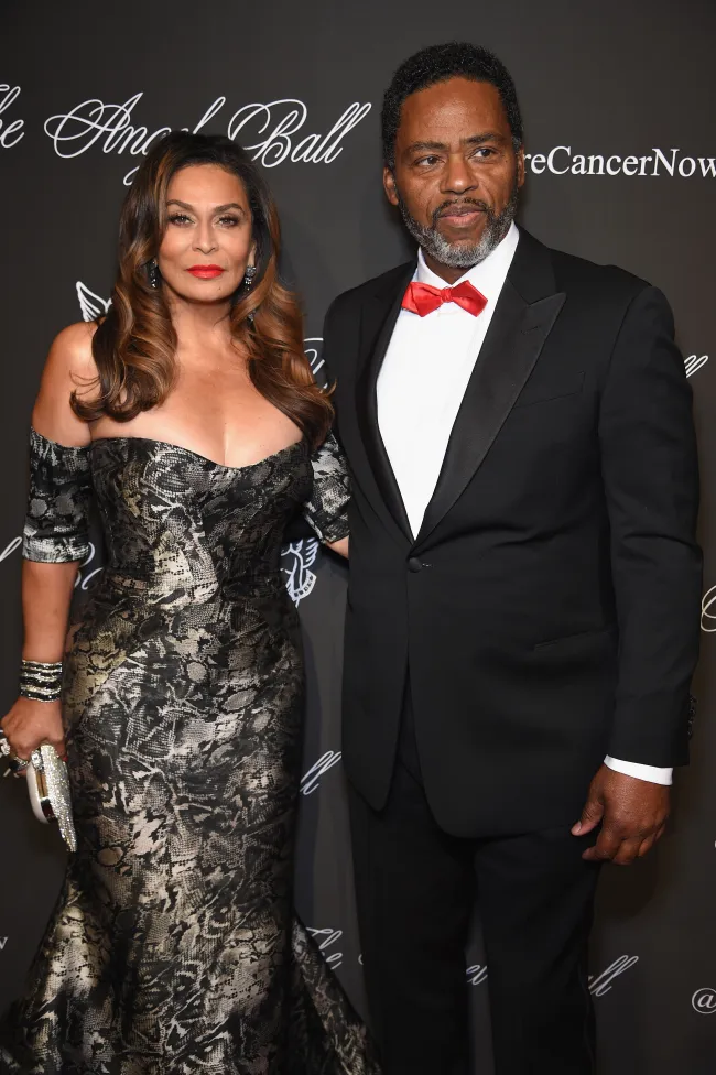 Knowles solicitó el divorcio el miércoles después de ocho años de matrimonio.