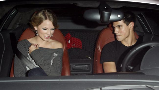 Swift y Lautner salieron brevemente durante unos meses en 2009.