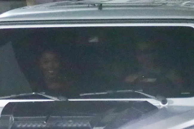 Al final de la cena, Woods y Jenner fueron vistos conduciendo juntos en el mismo vehículo.