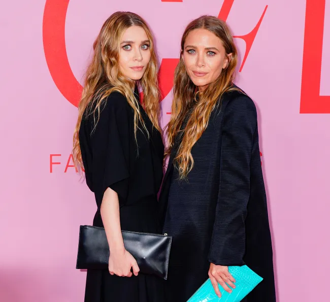 Ella y la gemela Mary-Kate Olsen han pasado de ser estrellas infantiles a dirigir una marca de moda multimillonaria, The Row.