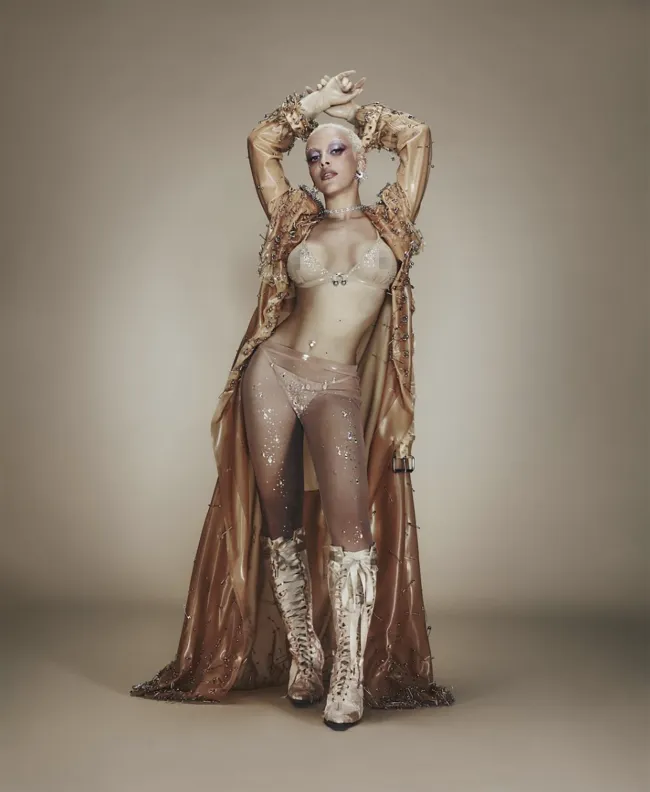 Doja Cat actuará con un desnudo sexy durante la gira mundial de Victoria's Secret en Amazon Prime el próximo mes.