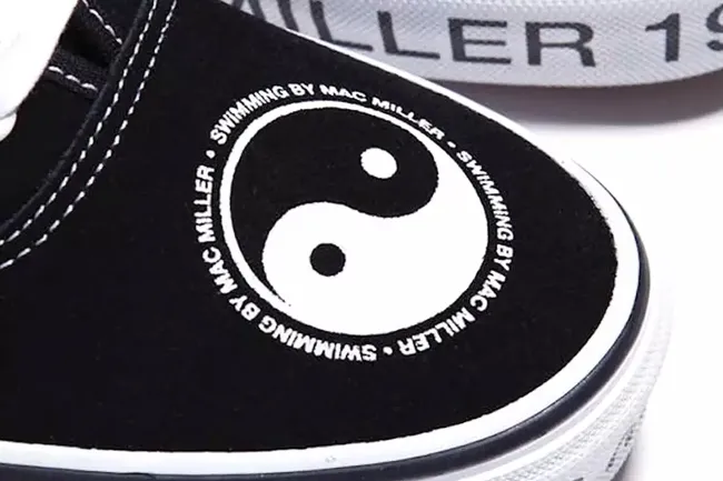 Las Vans incluyen el yin yang, que era un símbolo que el rapero usaba a menudo.