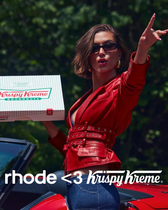 El nuevo sabor es una colaboración con Krispy Kreme, donde Bieber terminó su día el lunes.