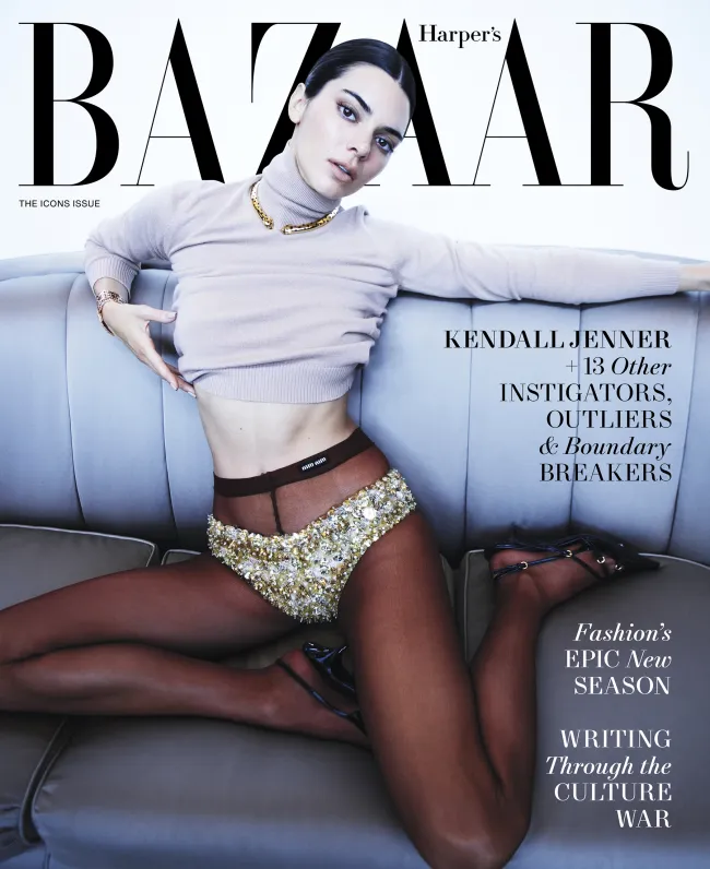 Kendall Jenner cubrió la edición de iconos de septiembre de 2023 de Harper Bazaar.