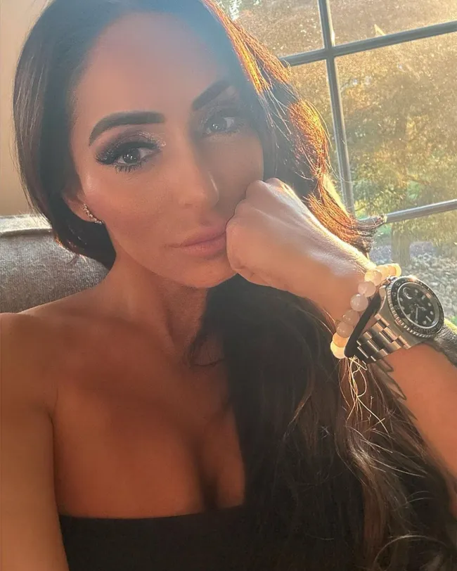 Angelina Pivarnick regresó a Instagram el viernes publicando una selfie abatida.