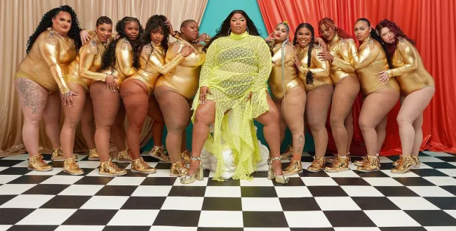 Lizzo negó las acusaciones de los ex bailarines.