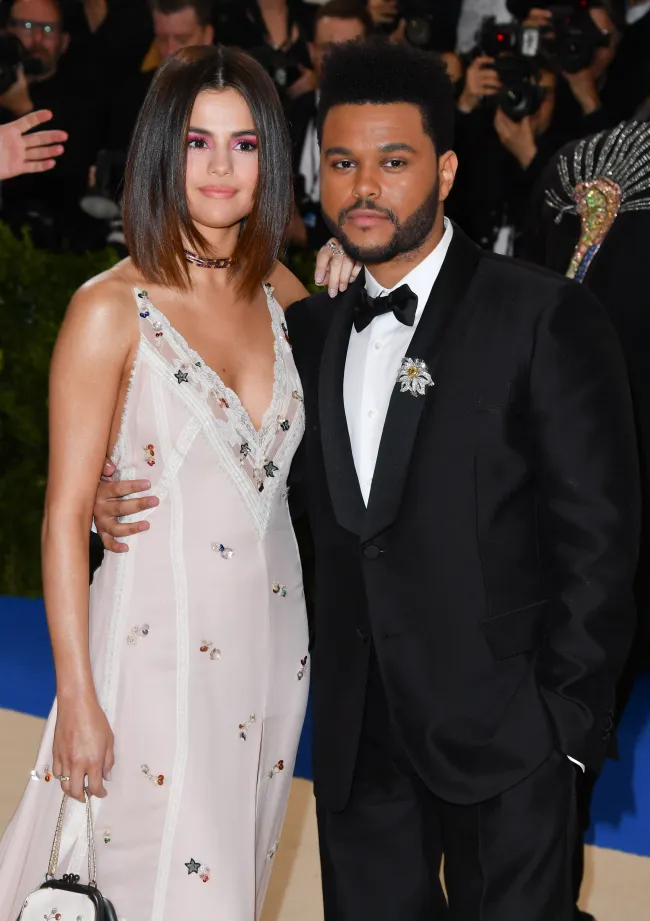 Selena Gomez lanzó una nueva canción, pero no está inspirada en The Weeknd.
