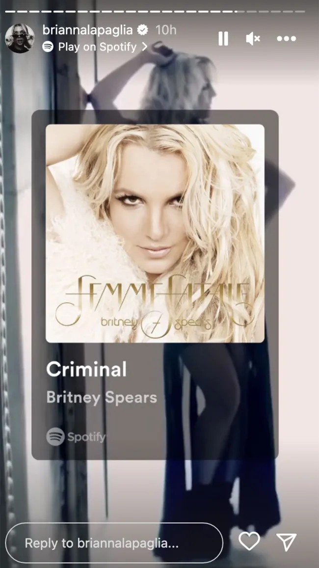 La personalidad de Barstool Sports publicó la canción “Criminal” de Britney Spears en su historia de Instagram.