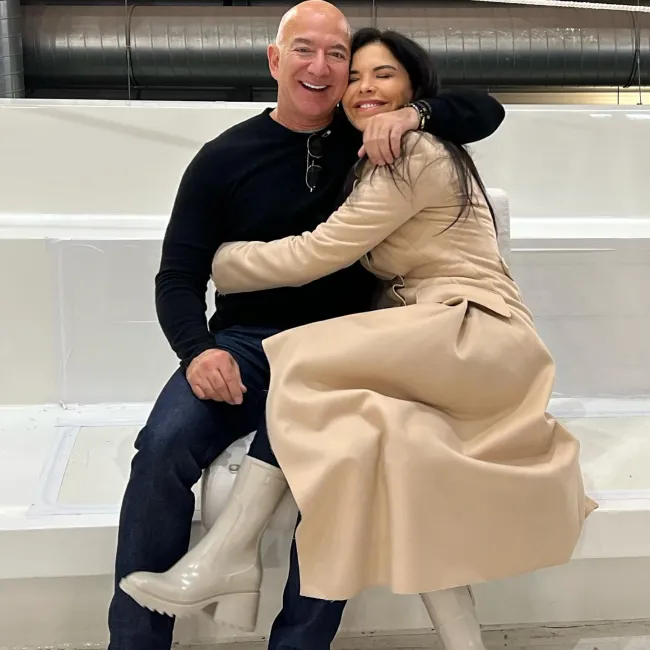 Sánchez y Jeff Bezos se comprometieron en junio después de tres años juntos.