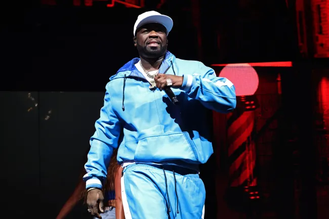 Una mujer dio a luz a un hijo recientemente en un concierto de 50 Cent en el estado de Washington, según escuchó QQCQ.