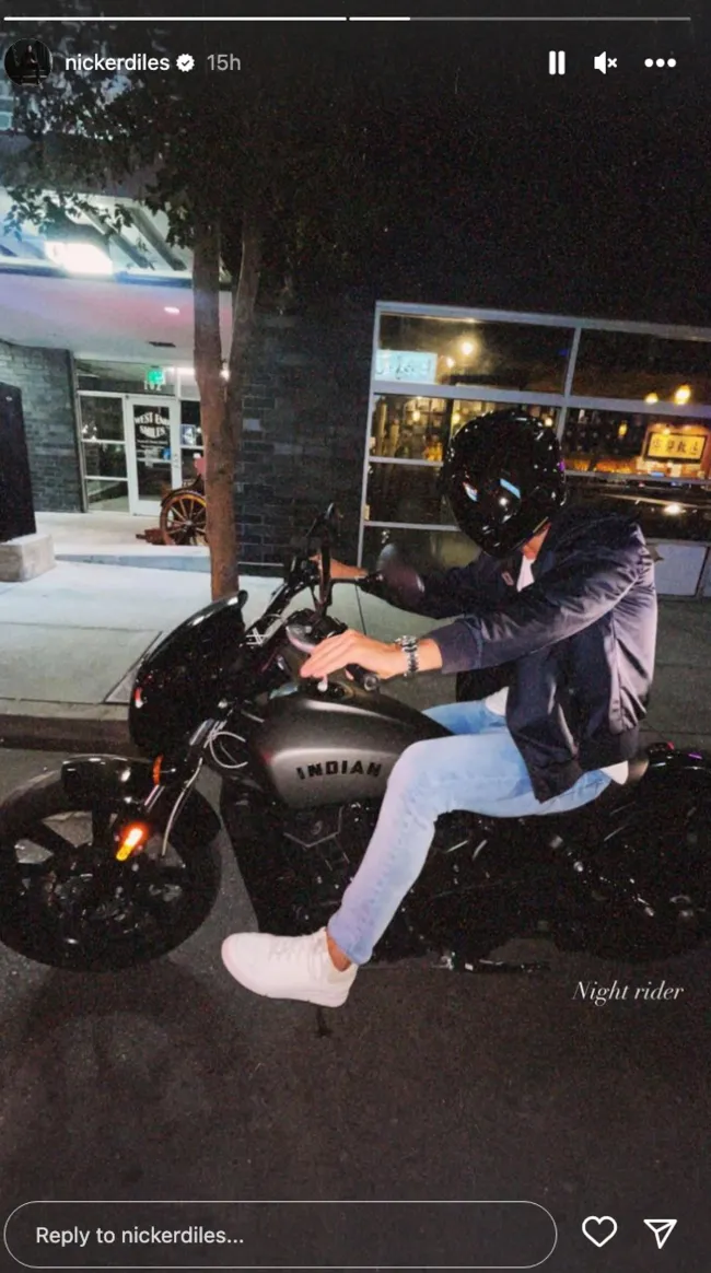 Kerdiles publicó esta foto suya en su motocicleta horas antes de su muerte.