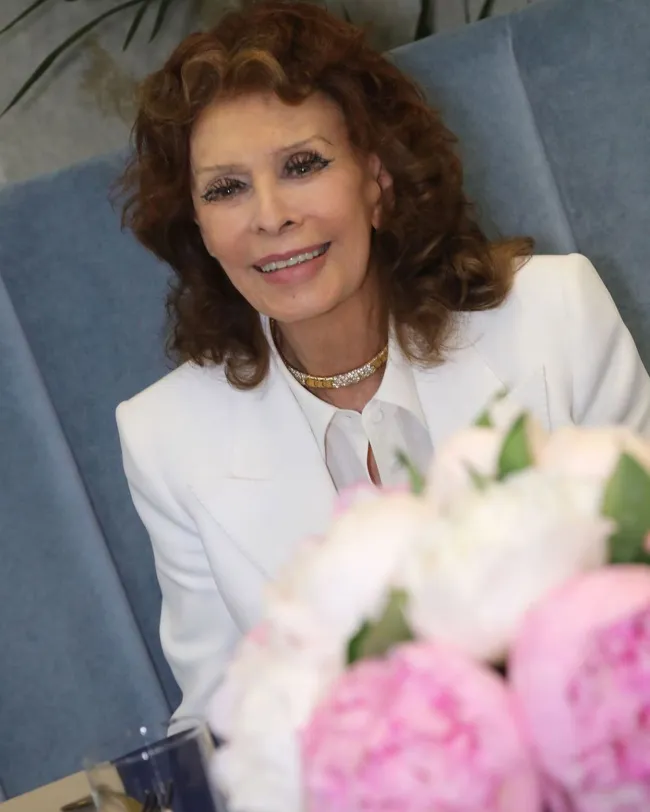 Sophia Loren ha sido hospitalizada después de una fuerte caída en su casa de Ginebra, Suiza.