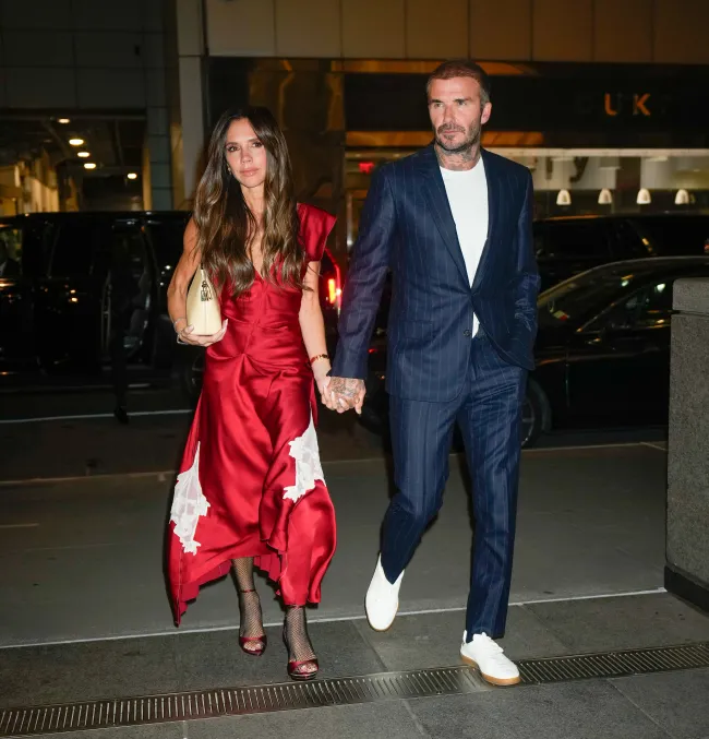 David y Victoria Beckham lucieron como la pareja poderosa durante una cita en la ciudad de Nueva York el miércoles por la noche.