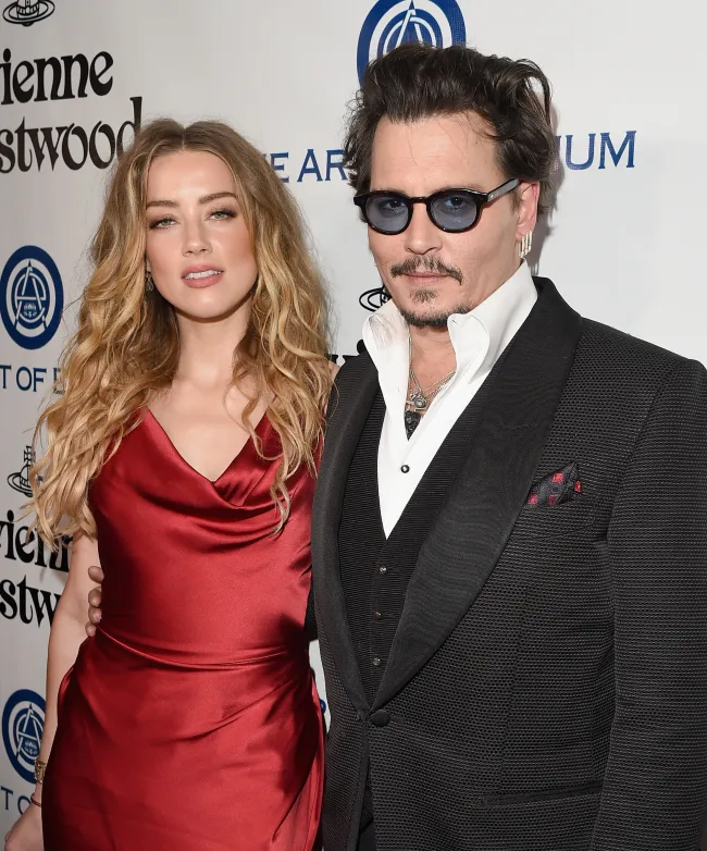 Heard estuvo involucrado en una desagradable batalla de divorcio con Johnny Depp que incluyó acusaciones de abuso.