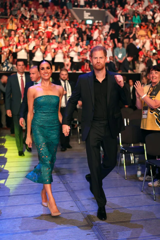 Meghan Markle y el Príncipe Harry podrían hacer un posible cameo en “Las Kardashian”, según un informe.