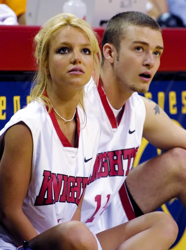Spears salió con Timberlake desde 1999 hasta 2002.