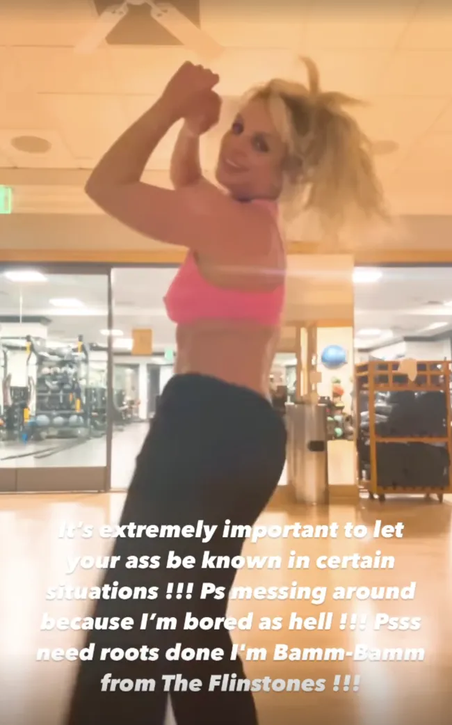 Britney Spears mostró sus movimientos de baile durante su rutina de ejercicios el miércoles.Instagram/britneyspears