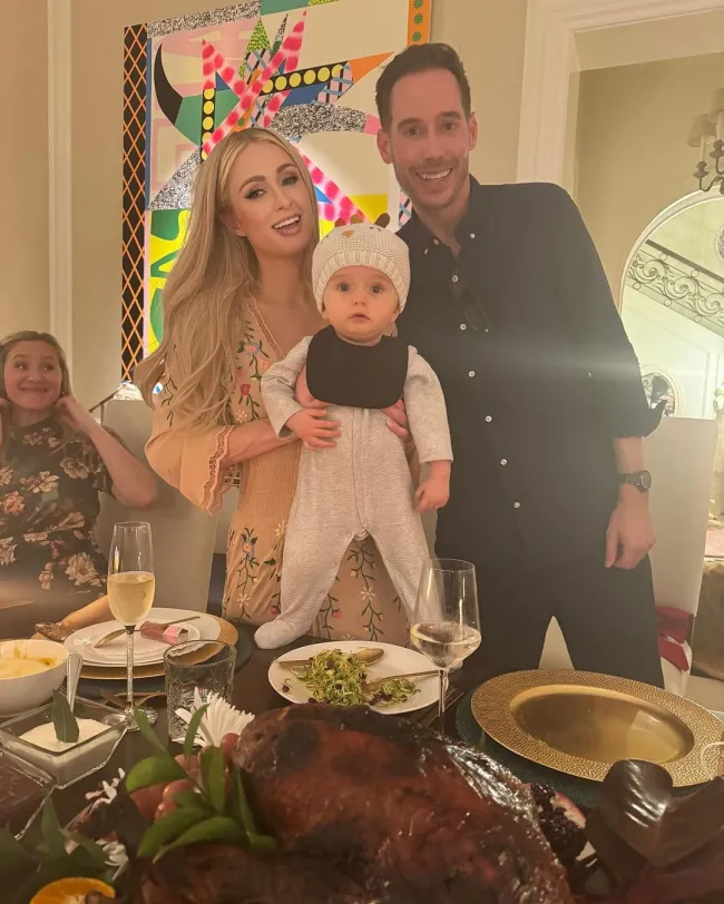 Hilton y Reum también comparten a su hijo Phoenix, de 10 meses.París Hilton/Instagram