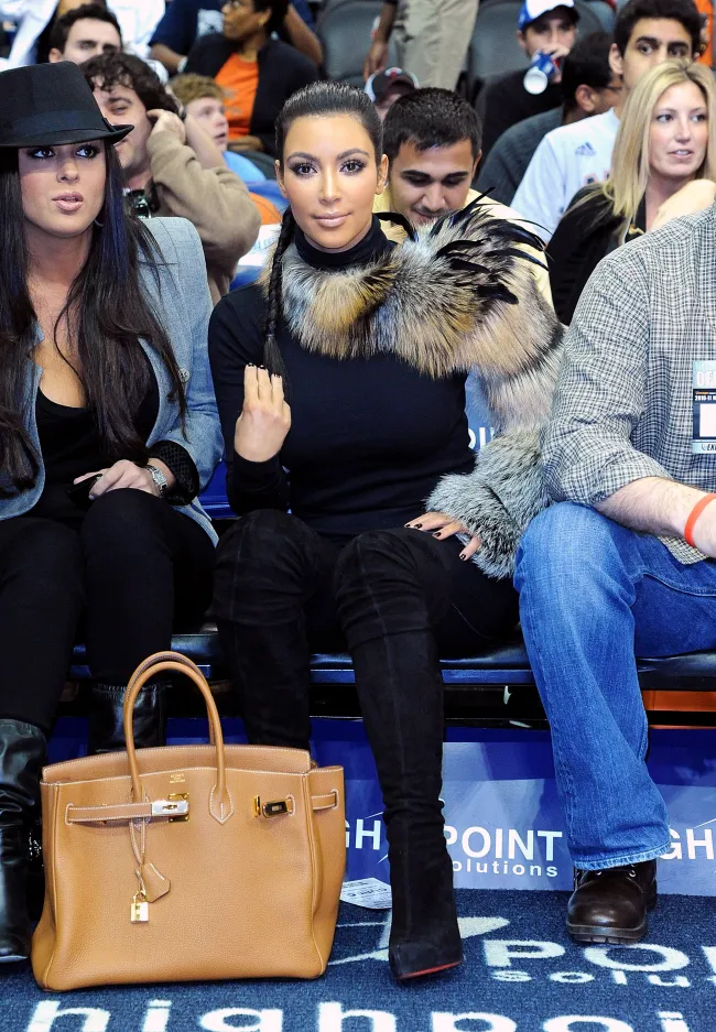 Kardashian posee una variedad de bolsos caros.Imagen de alambre