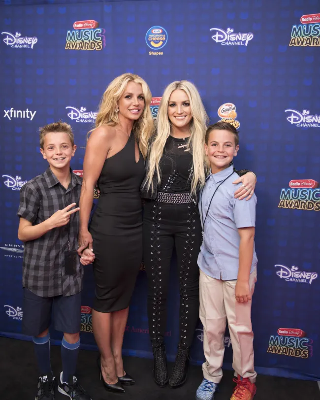 También habló de su relación con los dos hijos de Britney.