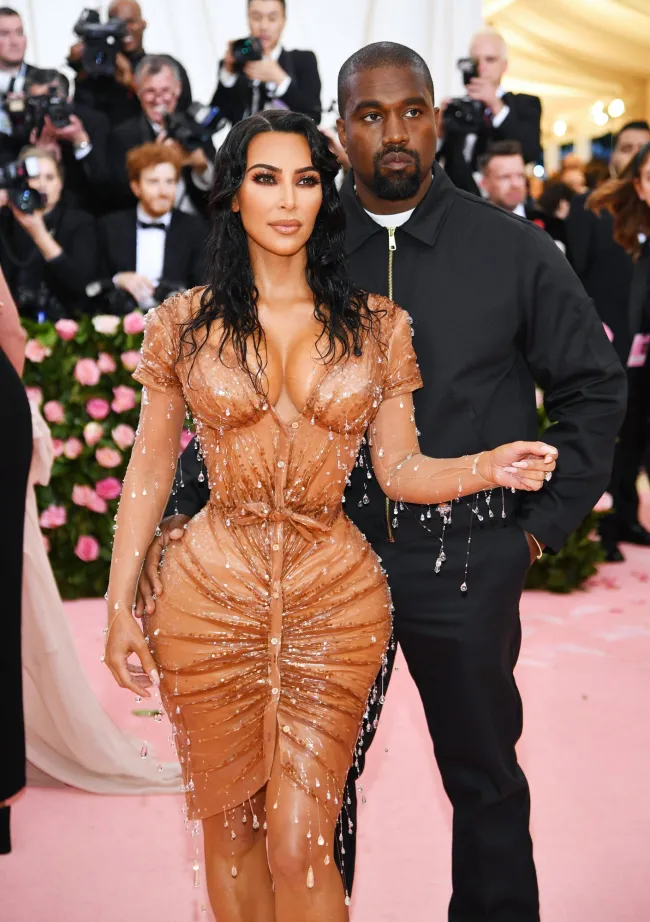 La estrella de “The Kardashians”, de 43 años, solicitó el divorcio del rapero después de siete años de matrimonio en 2021.