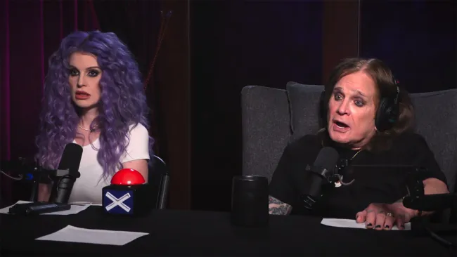 Ozzy Osbourne avergonzó a su hija Kelly mientras hablaba de su deseo sexual.