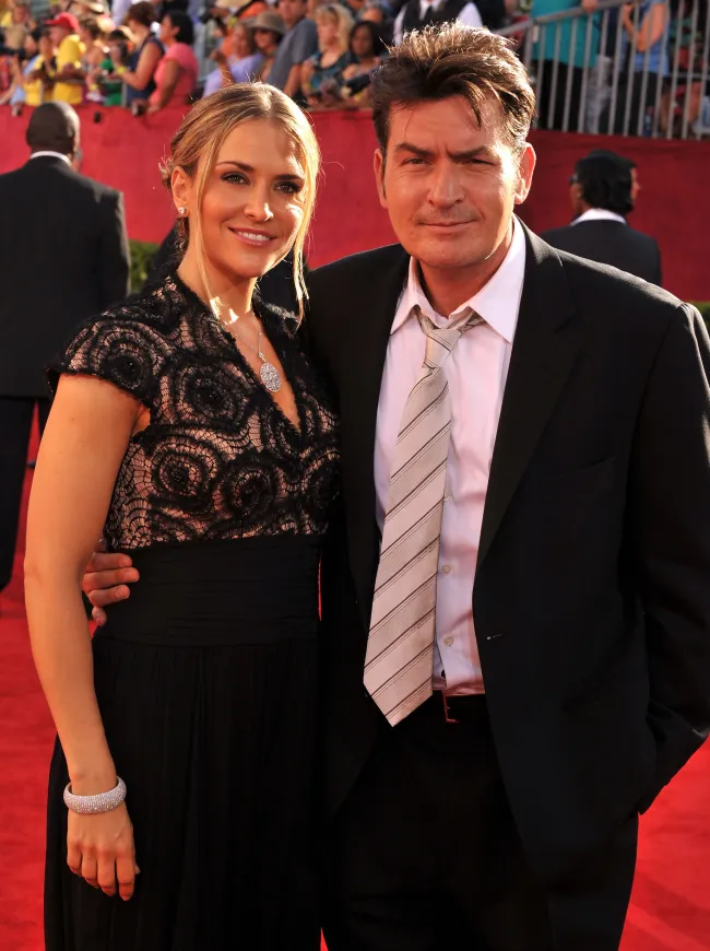 El actor afirmó que su ex esposa Brooke Mueller “no está en la foto”.Imagen de alambre