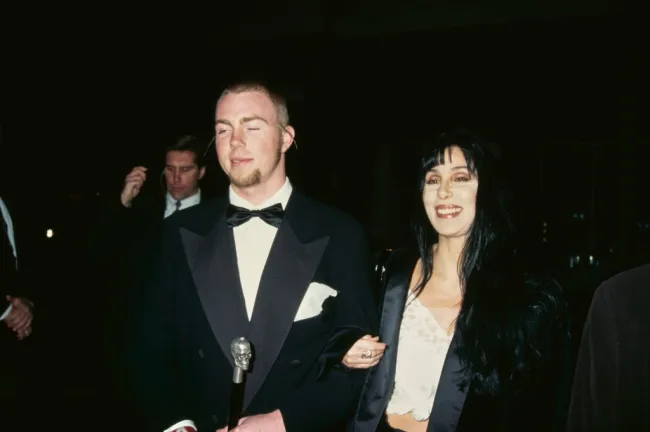 Cher y su hijo Elijah Blue Allman en 1994