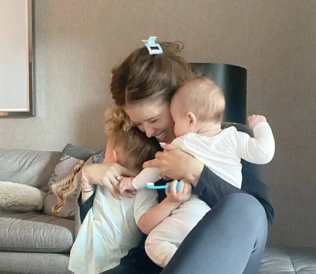 La pareja comparte hijas Lyla y Eloise.Instagram