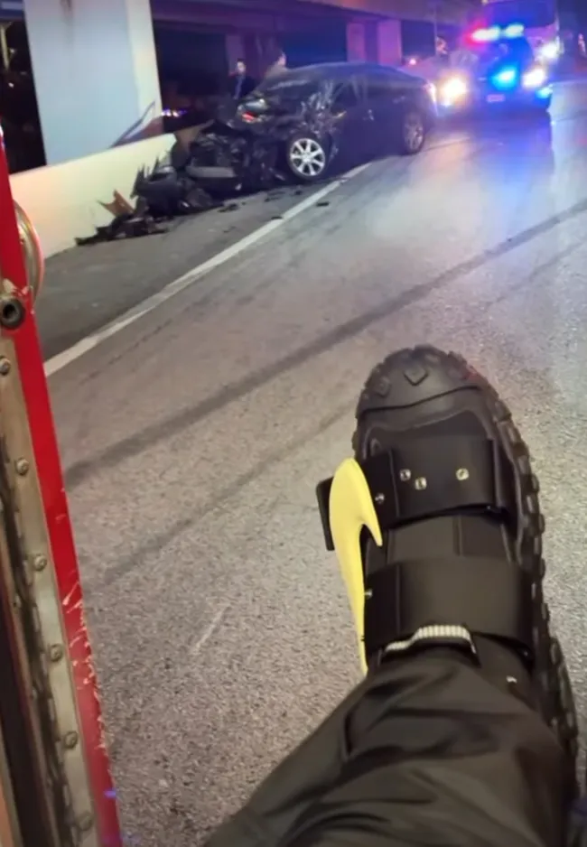 Compartió un vídeo de él mismo siendo subido a una ambulancia en una camilla.Instagram/@2chainz