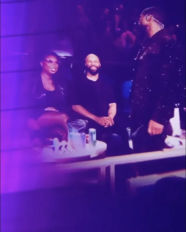 El dúo se sentó en la sección VIP del espectáculo de Las Vegas.Instagram/@dotmcdonald