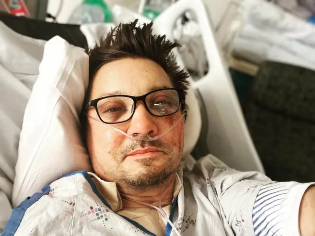 Jeremy Renner después del accidente