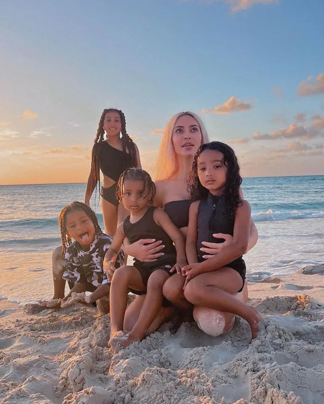 West comparte la custodia legal compartida con Kardashian, pero ella tiene a los niños el 80 por ciento del tiempo.kimkardashian/Instagram