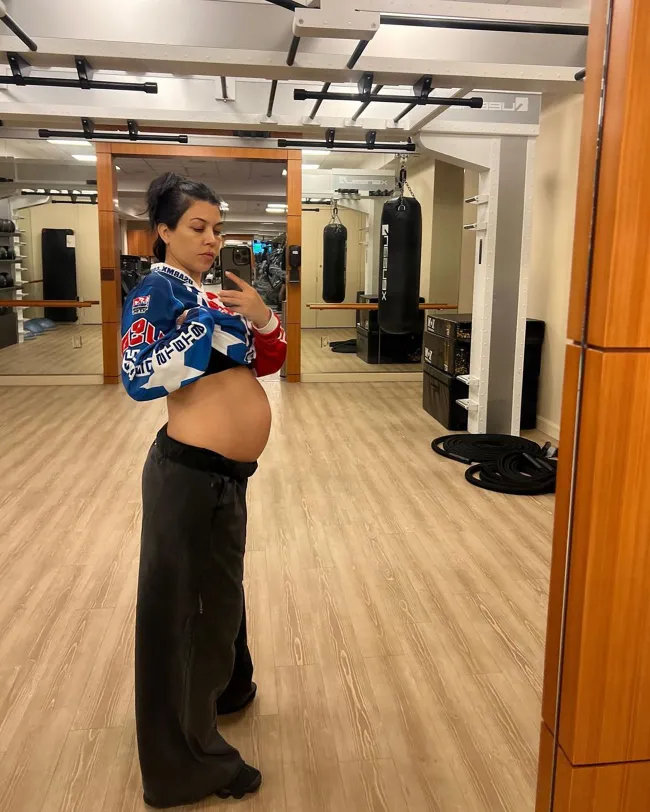 Kardashian anteriormente enfrentó problemas durante el embarazo cuando fue hospitalizada para una “cirugía fetal urgente” en septiembre.kourtneykardash/instagram