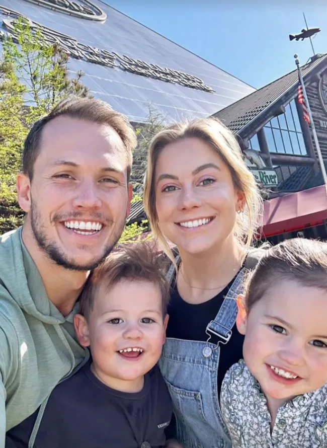 Ha llegado el tercer bebé de Shawn Johnson y Andrew East.