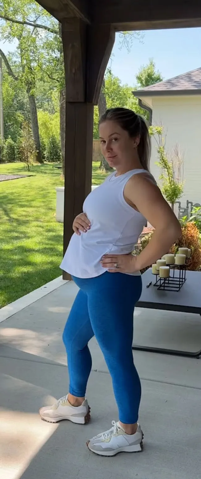 La gimnasta olímpica debutó con su panza en julio.shawnjohnson/Instagram