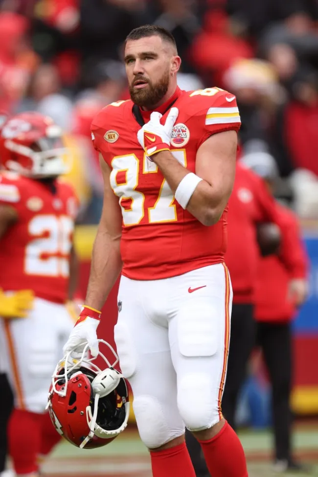 Taylor Swift Toma La Mano De Travis Kelce Después De La Derrota De Los Kansas City Chiefs El Día 7879