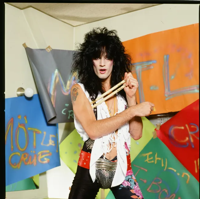 Lee, que saltó a la fama como baterista de Mötley Crüe, aún no ha respondido a las acusaciones.imágenes falsas