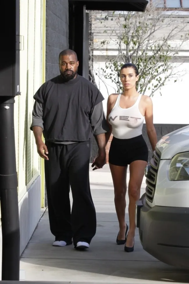 Kanye West y Bianca Censori