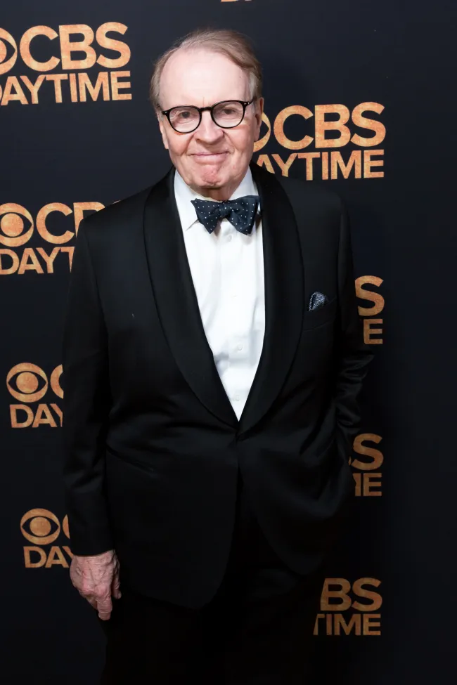 Charles Osgood en la fiesta posterior a los Emmy diurnos de CBS en 2016.