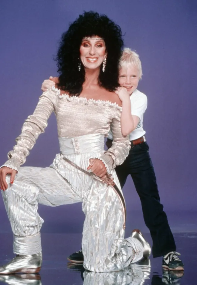 Cher y su hijo Elijah Blue en 1980.