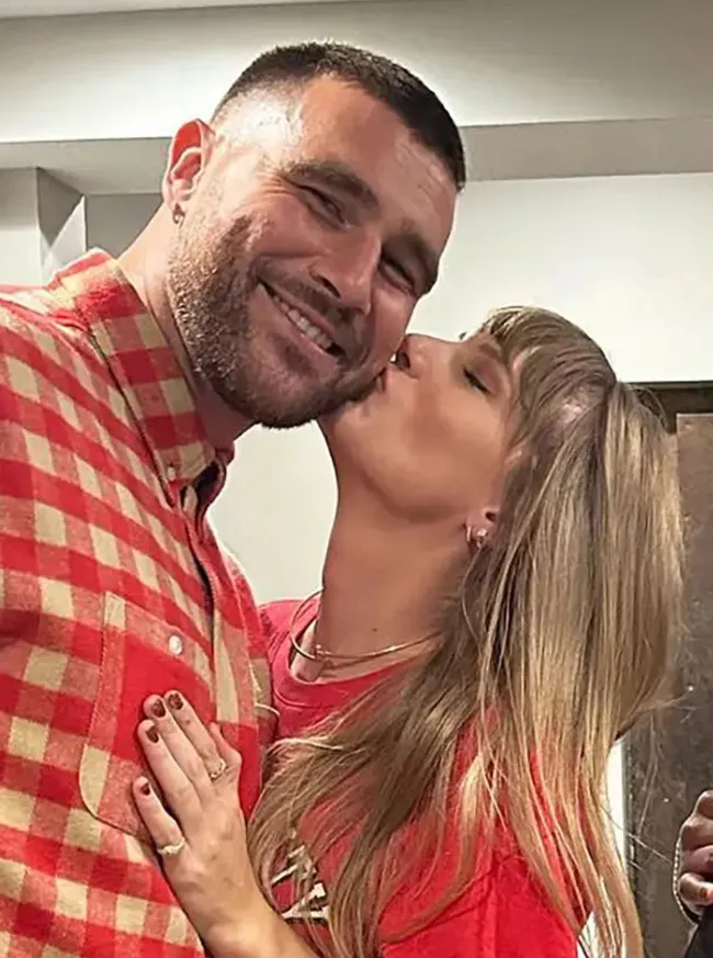 Taylor Swift con su novio, Travis Kelce