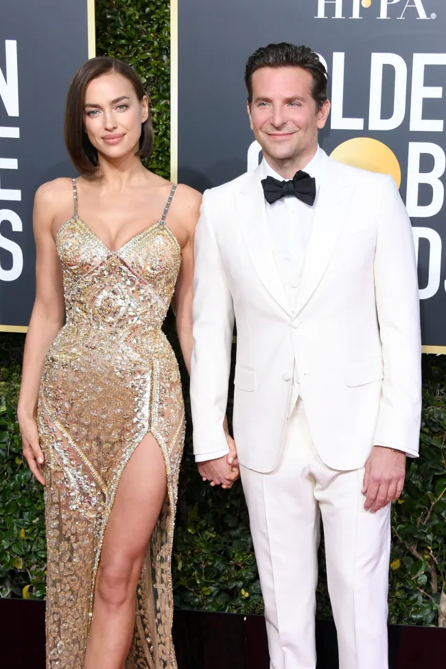Irina Shayk y Bradley Cooper en los Globos de Oro 2019.