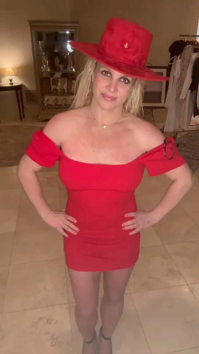 Britney Spears en rojo