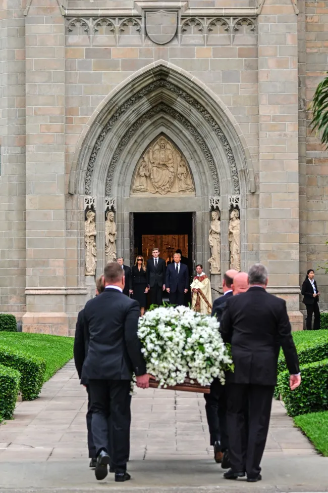 El funeral de la madre de Melania Trump.