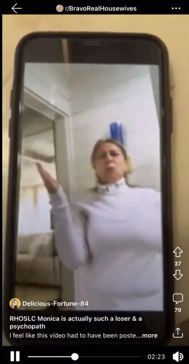 La mamá de Mónica García gritando en un video