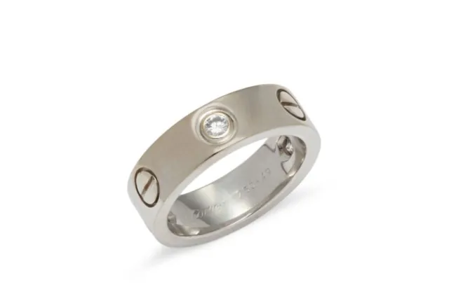 Un anillo Cartier Love en plata