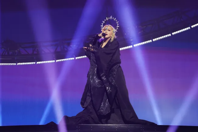Madonna actuando en Londres.
